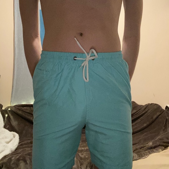 Design changing swim trunks - Picture 3 of 5